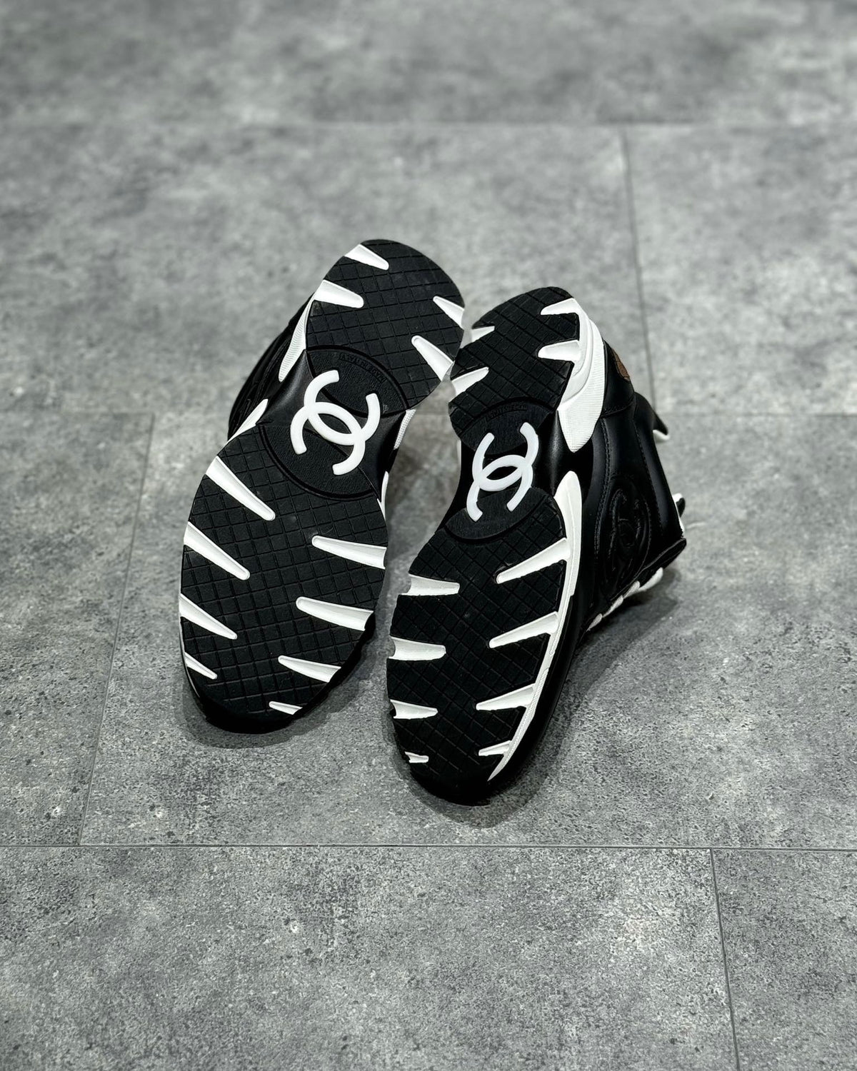 White Mesh Colourblock Chunky - Women's
