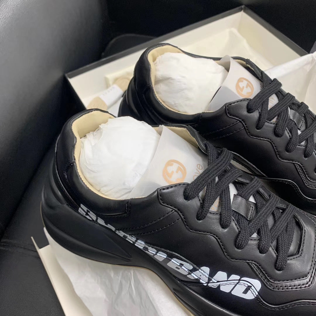 Rhyton Band Black Sneakers