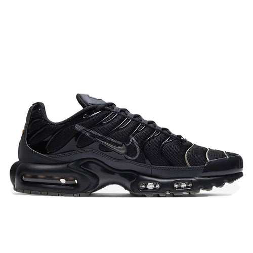 Air Max Plus – let your attitude have the edge in your Air Max Plus, a Tuned Air experience – LUX VERSE Luxury Designer Fashion Outlet