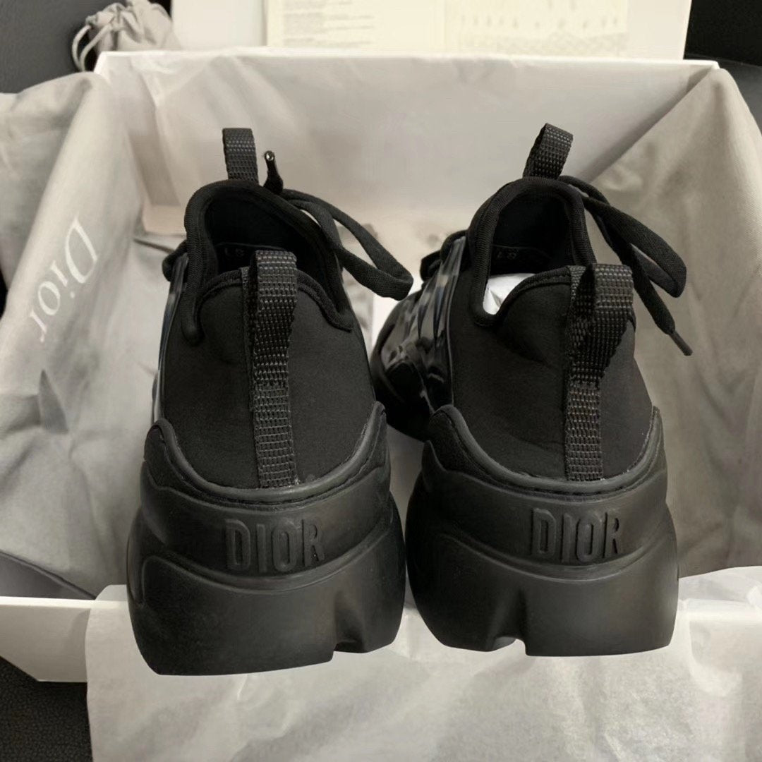Black Mesh Tonal Runner - Women's