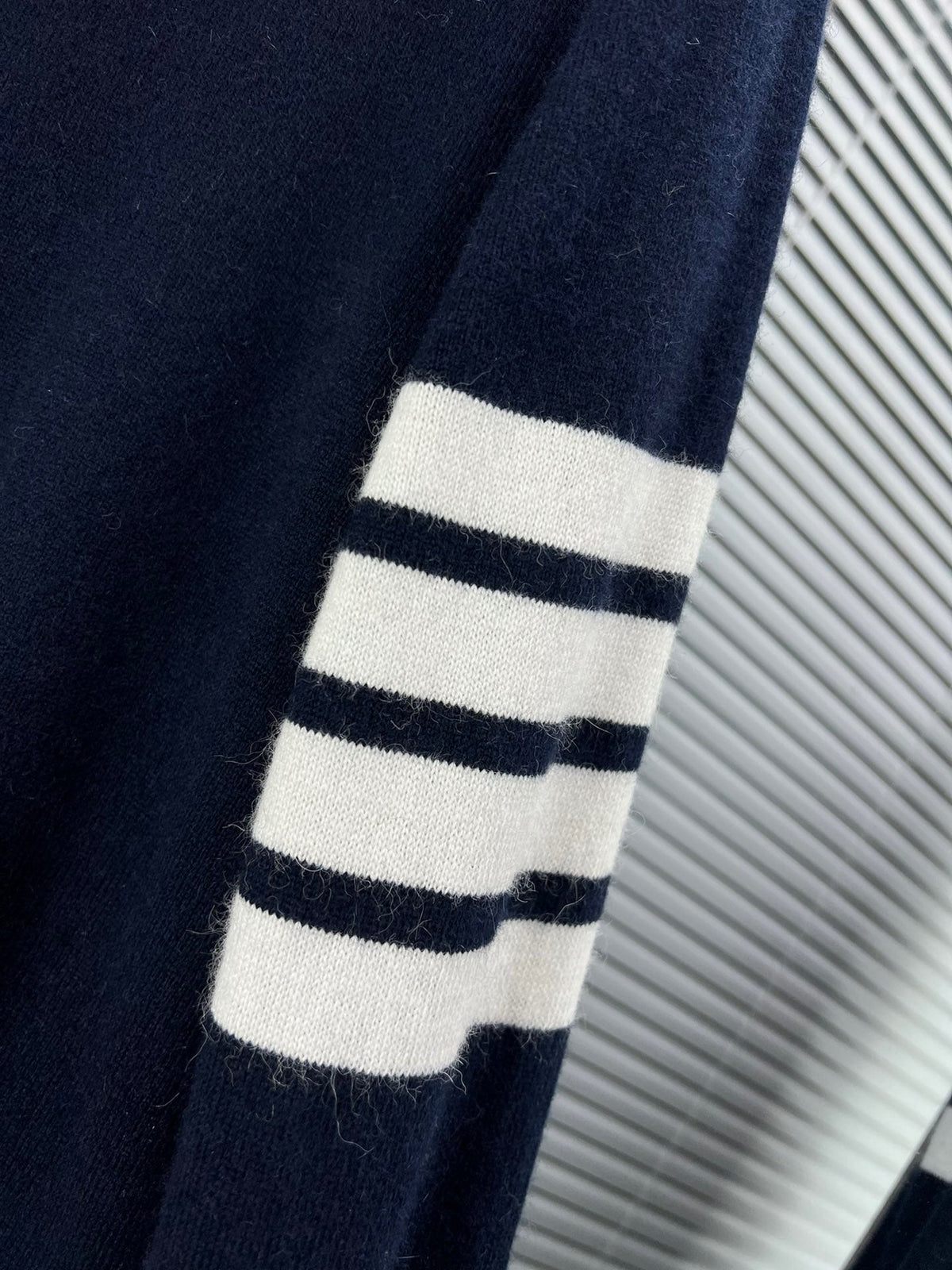 4-Bar Crewneck Navy Knit - Men's