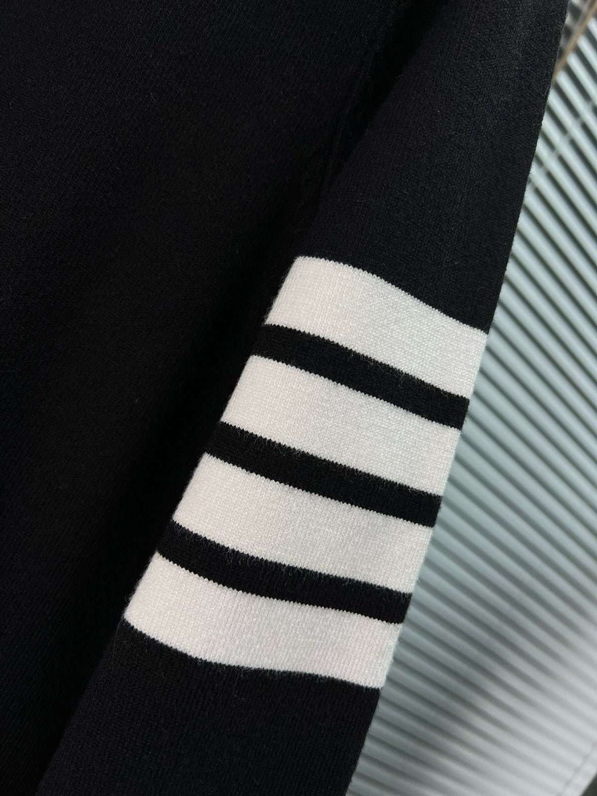 4-Bar Crewneck Cream Sweater - Men's