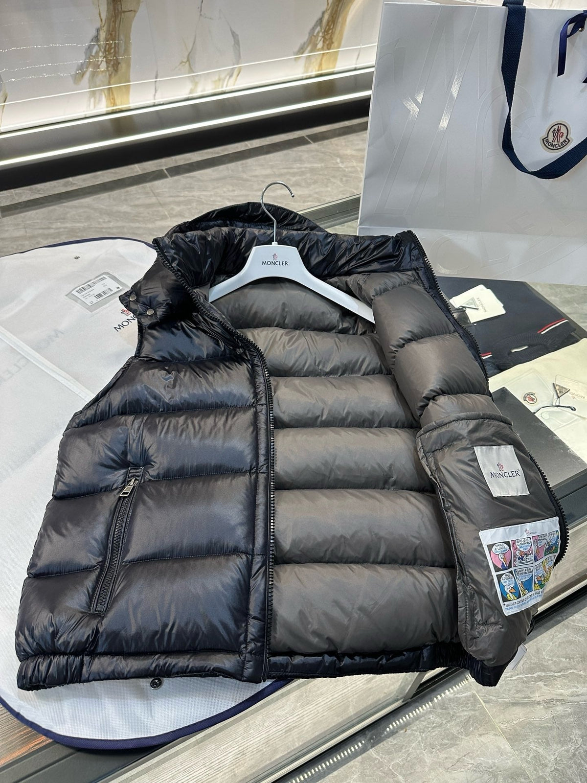 Black Nylon Hooded Gilet - Men's