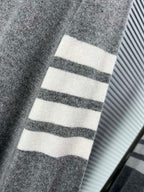 4-Bar Crewneck Navy Knit - Men's