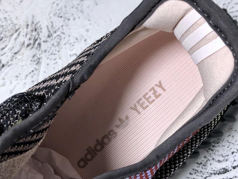 Yeezy Boost 350 V2 Zyon Sneakers