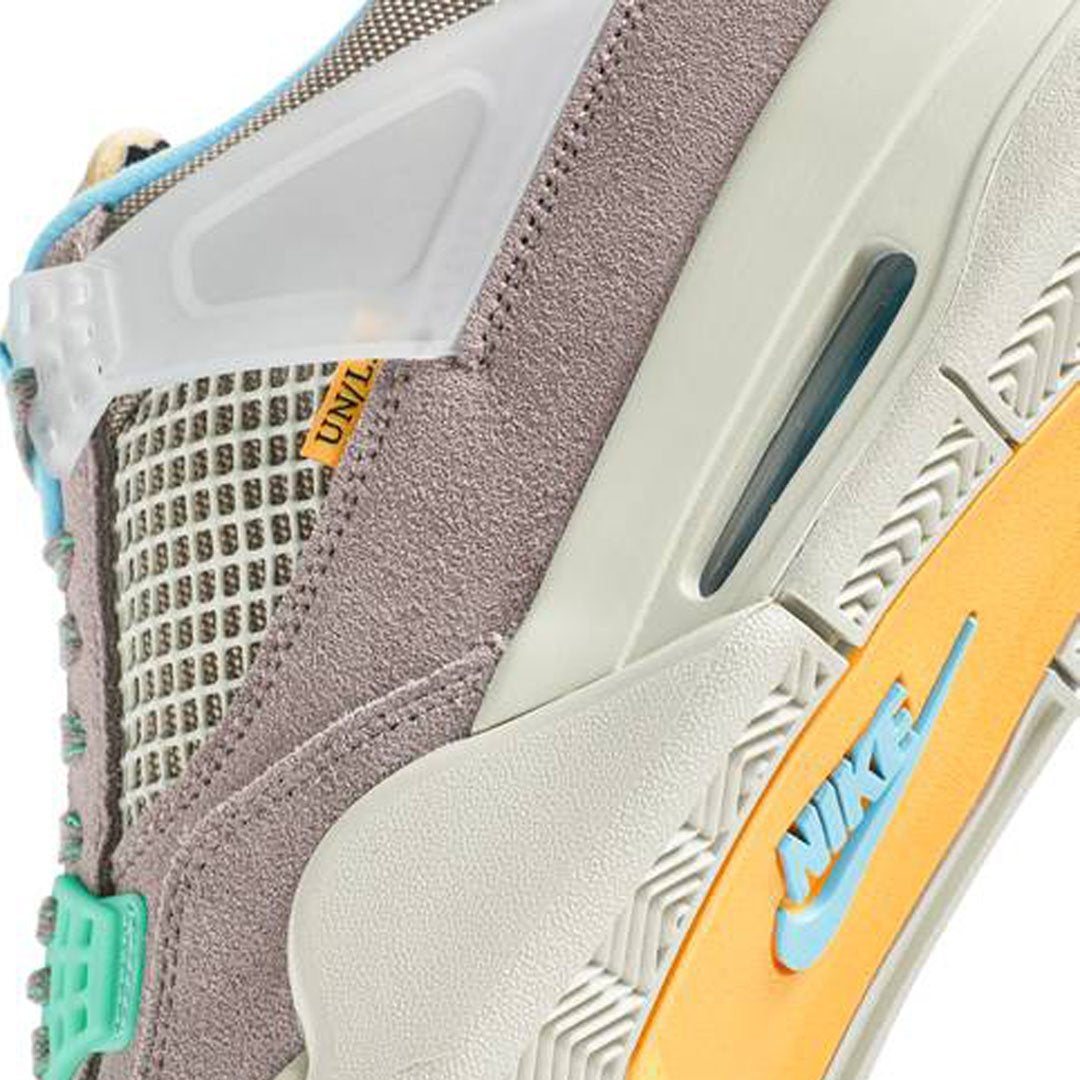 Tent and Trail (W) – bright hits of Roma Green distinguish the lower molded eyelets and heel tab, – LUX VERSE Luxury Designer Fashion Outlet