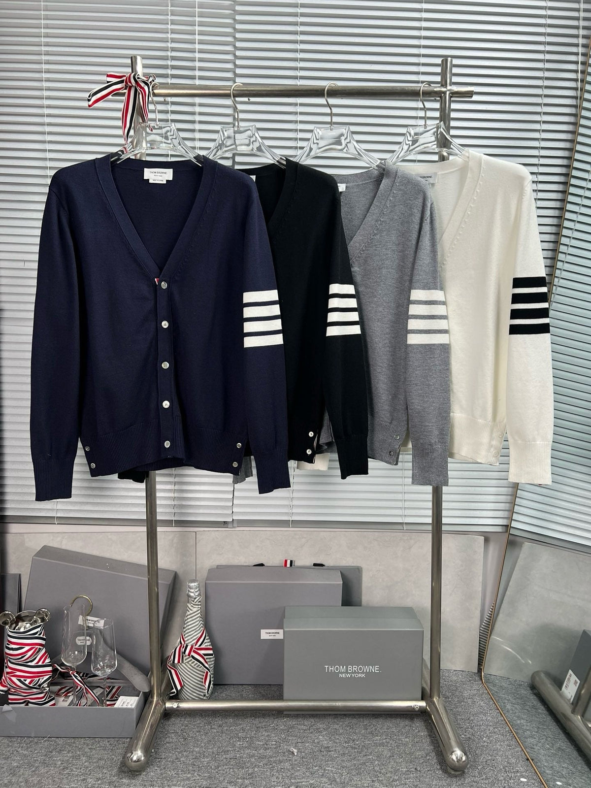 4-Bar Cardigan White - Men's