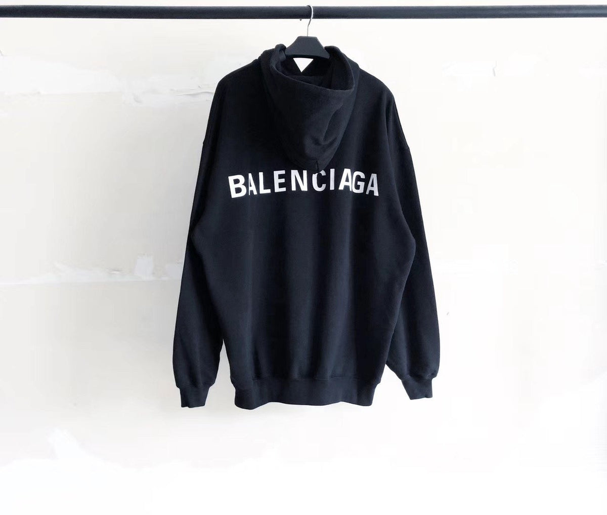 Black Cotton Bold Text Pullover - Men's