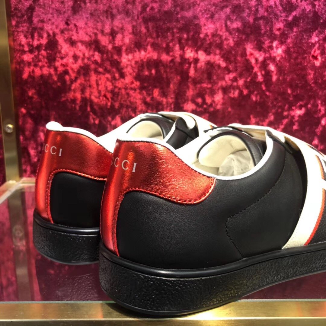 Ace Black Stripe Sneakers - Men's