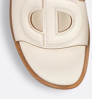 D-Club Slide