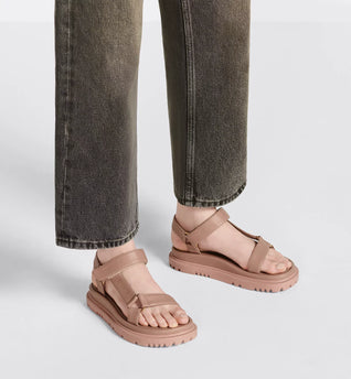 D-Wave aesthetic Sandal