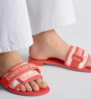 Evolution Stylish Ease Slides