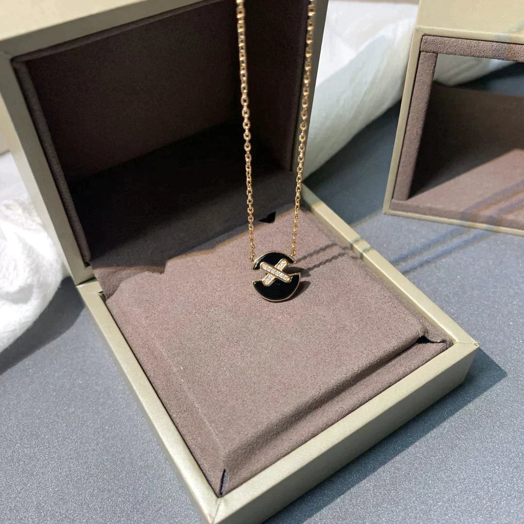 Jeux De Rose Gold Diamond Necklace – LUX VERSE Luxury Designer Fashion Outlet