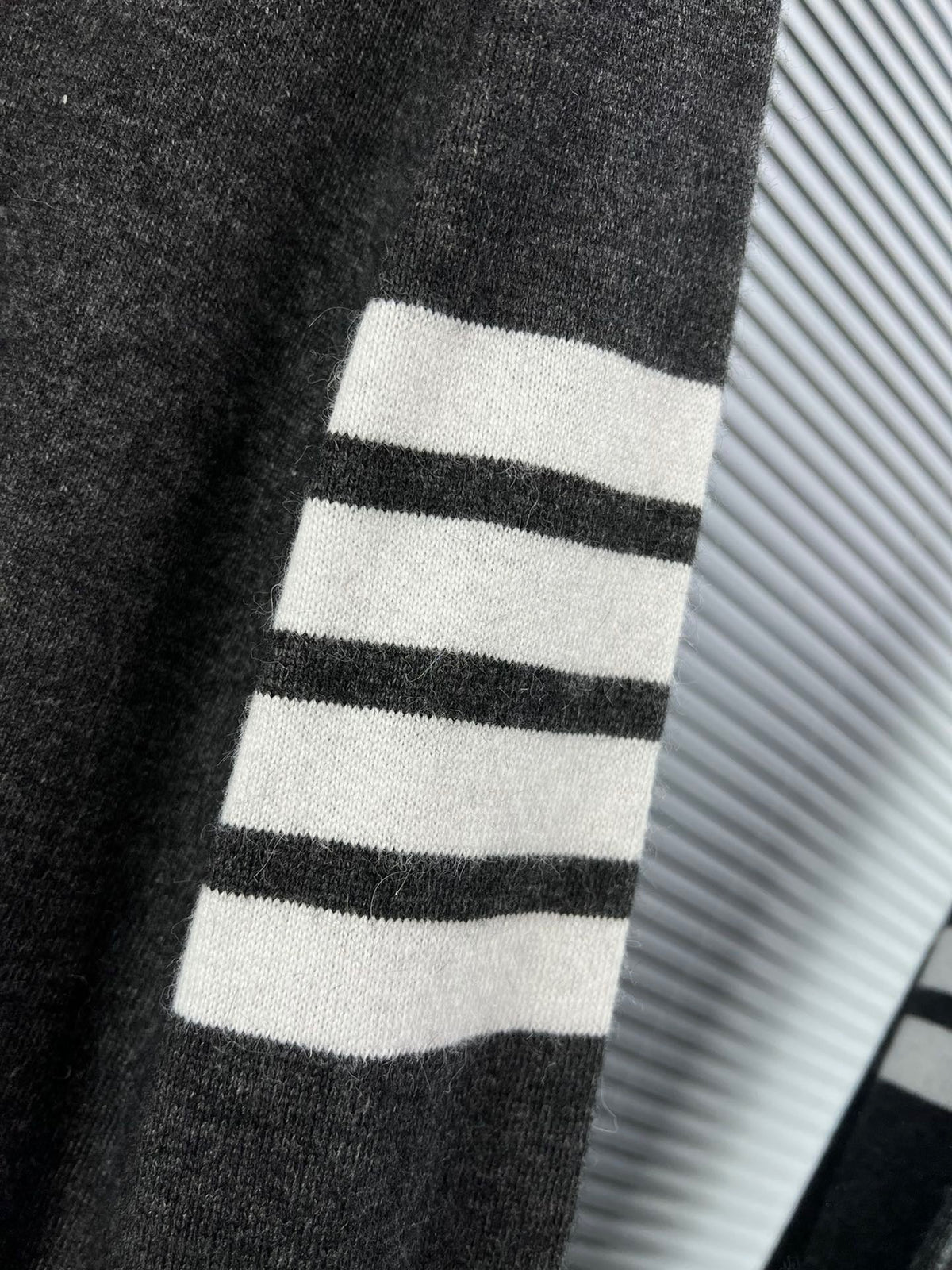 4-Bar Crewneck Navy Knit - Men's