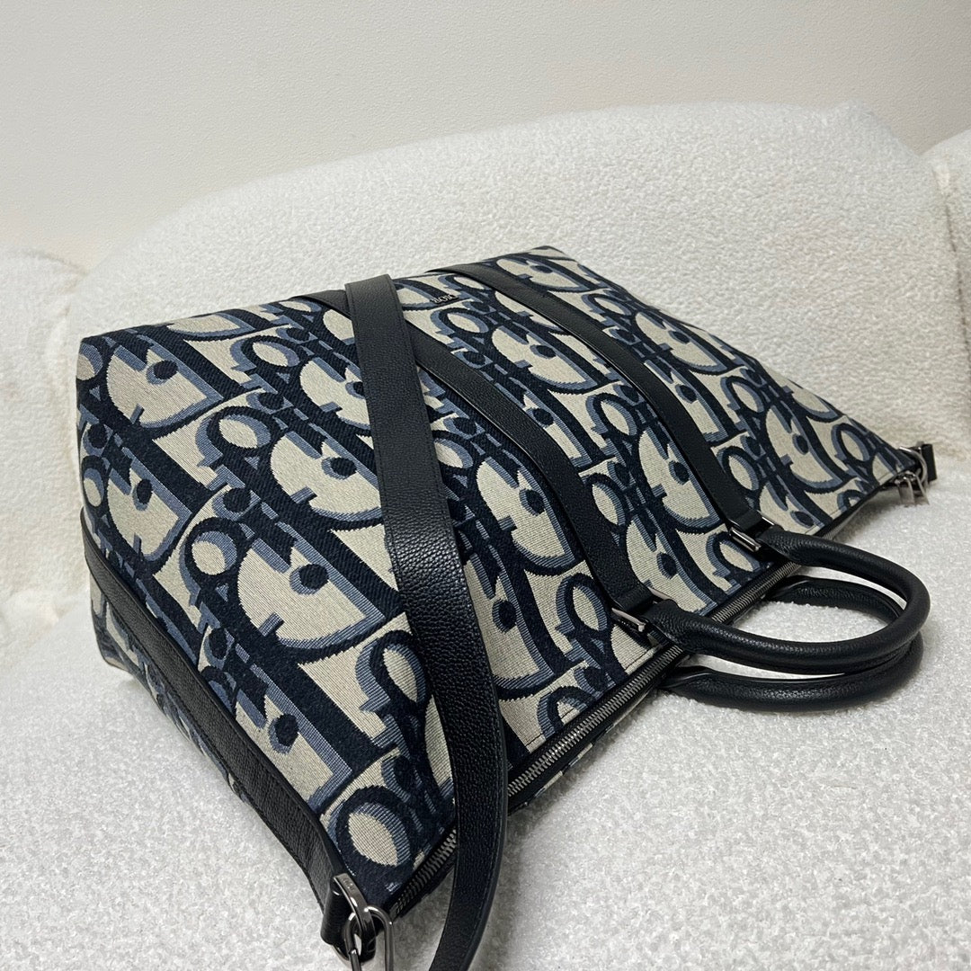 Black and Grey Duffle Bag