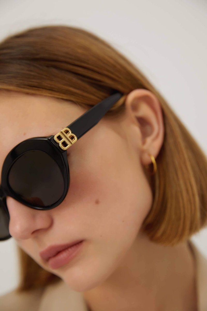 Femenine black sunglasses with BB folding – feminine oval shape with rounded volumes – LUX VERSE Luxury Designer Fashion Outlet