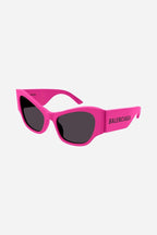 MAX butterfly sunglasses in pink – a NEW STATEMENT CONCEPT FEATURING A MAXI LETTERING LOGO – LUX VERSE Luxury Designer Fashion Outlet