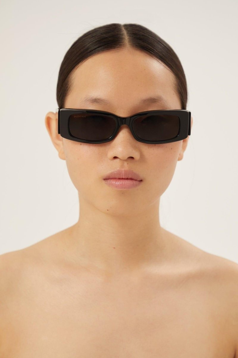 MAX rectangular flat sunglasses in black – max Rectangle Sunglasses in black Eastman Acetate Renew, an acetate alternative – LUX VERSE Luxury Designer Fashion Outlet