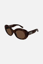Oval femenine sunglasses – easy-to-wear cat-eye shape with rounded volumes – LUX VERSE Luxury Designer Fashion Outlet