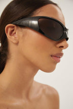 Skin XXL Cat sunglasses in black – worn by Kim Kardashian in the latest Advertising campaign – LUX VERSE Luxury Designer Fashion Outlet