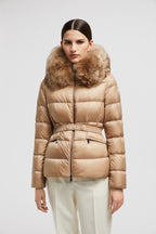 Boed Short Down Jacket – the Boed down jacket delivers a sophisticated winter look, showcasing a feminine – LUX VERSE Luxury Designer Fashion Outlet