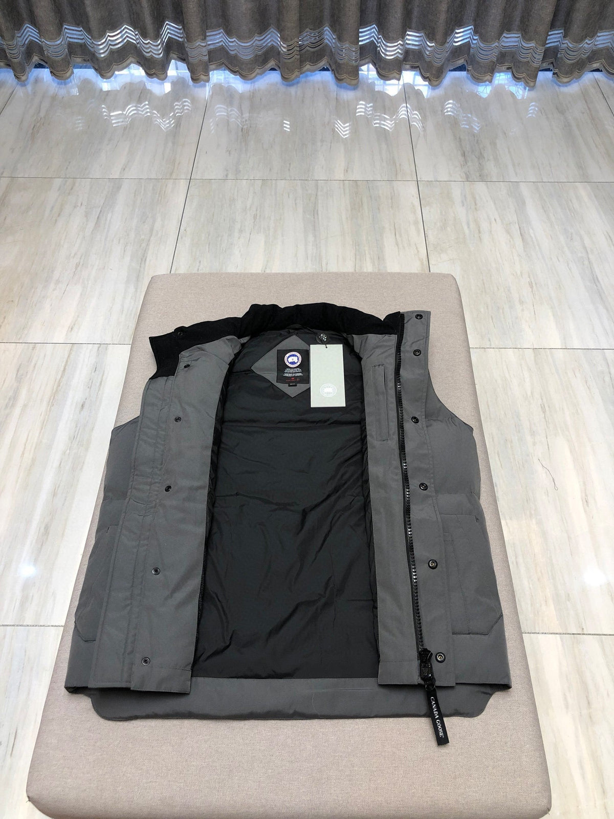 Black Nylon Arm Patch Gilet - Men's