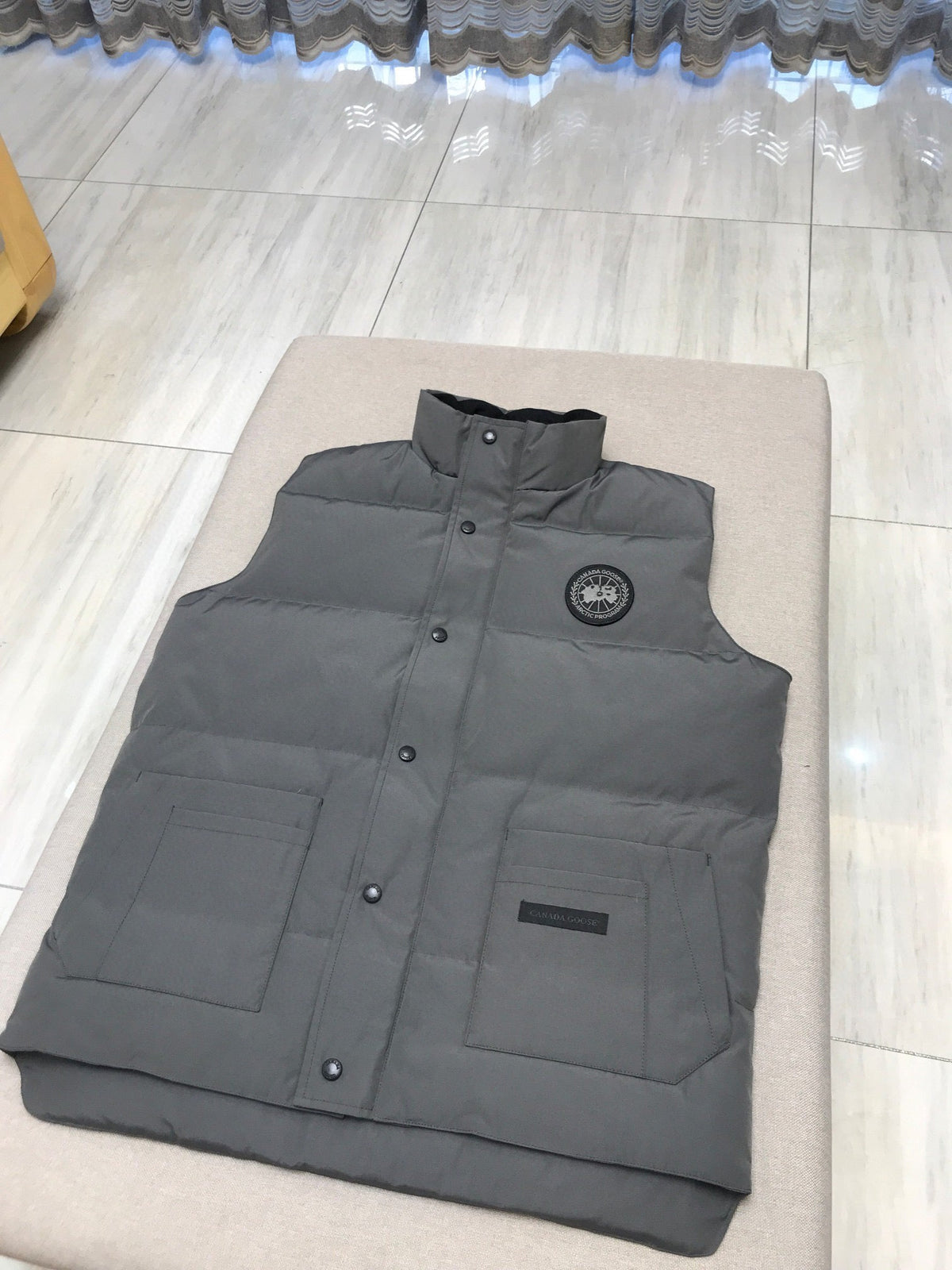Black Nylon Arm Patch Gilet - Men's
