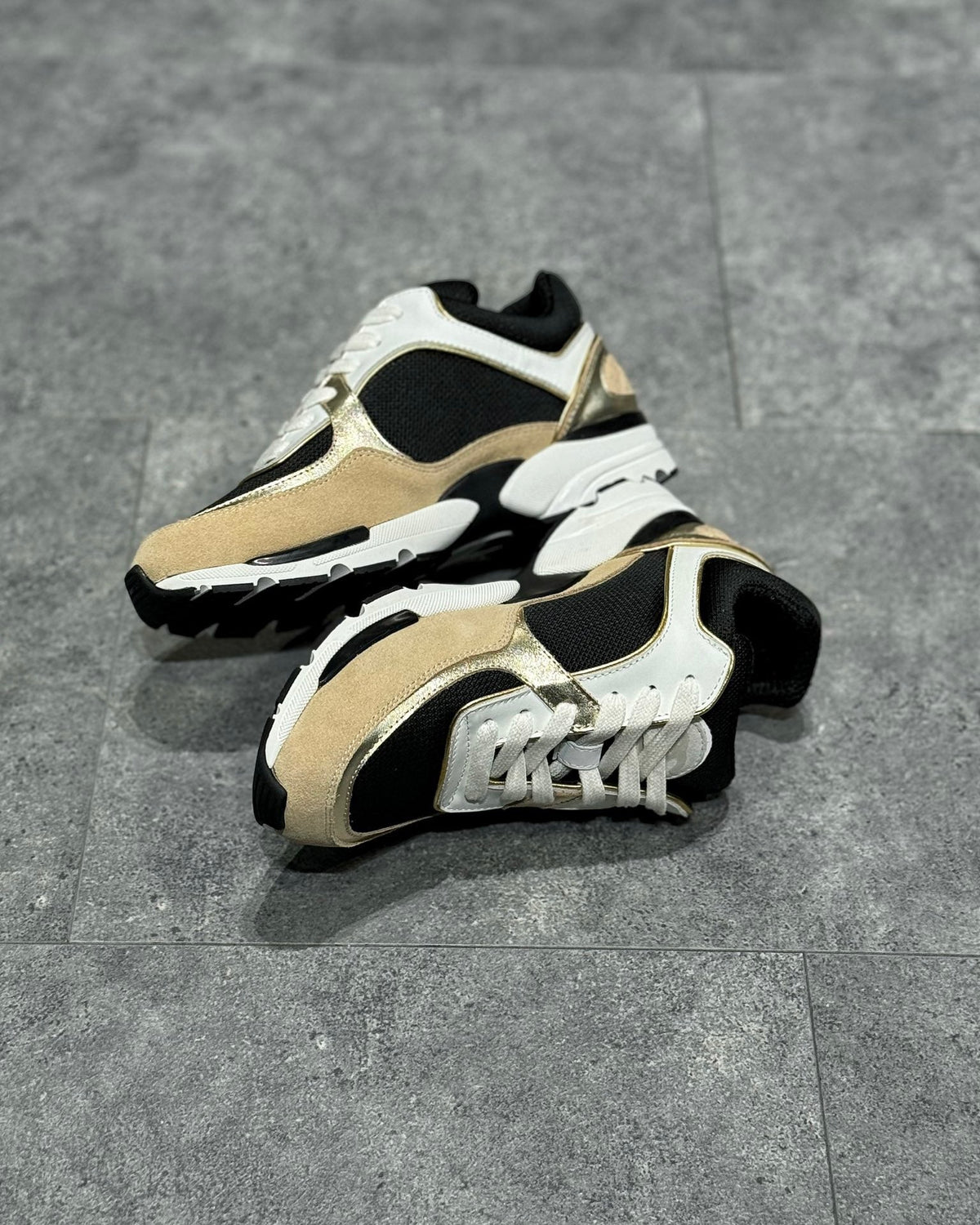 White Mesh Colourblock Chunky - Women's