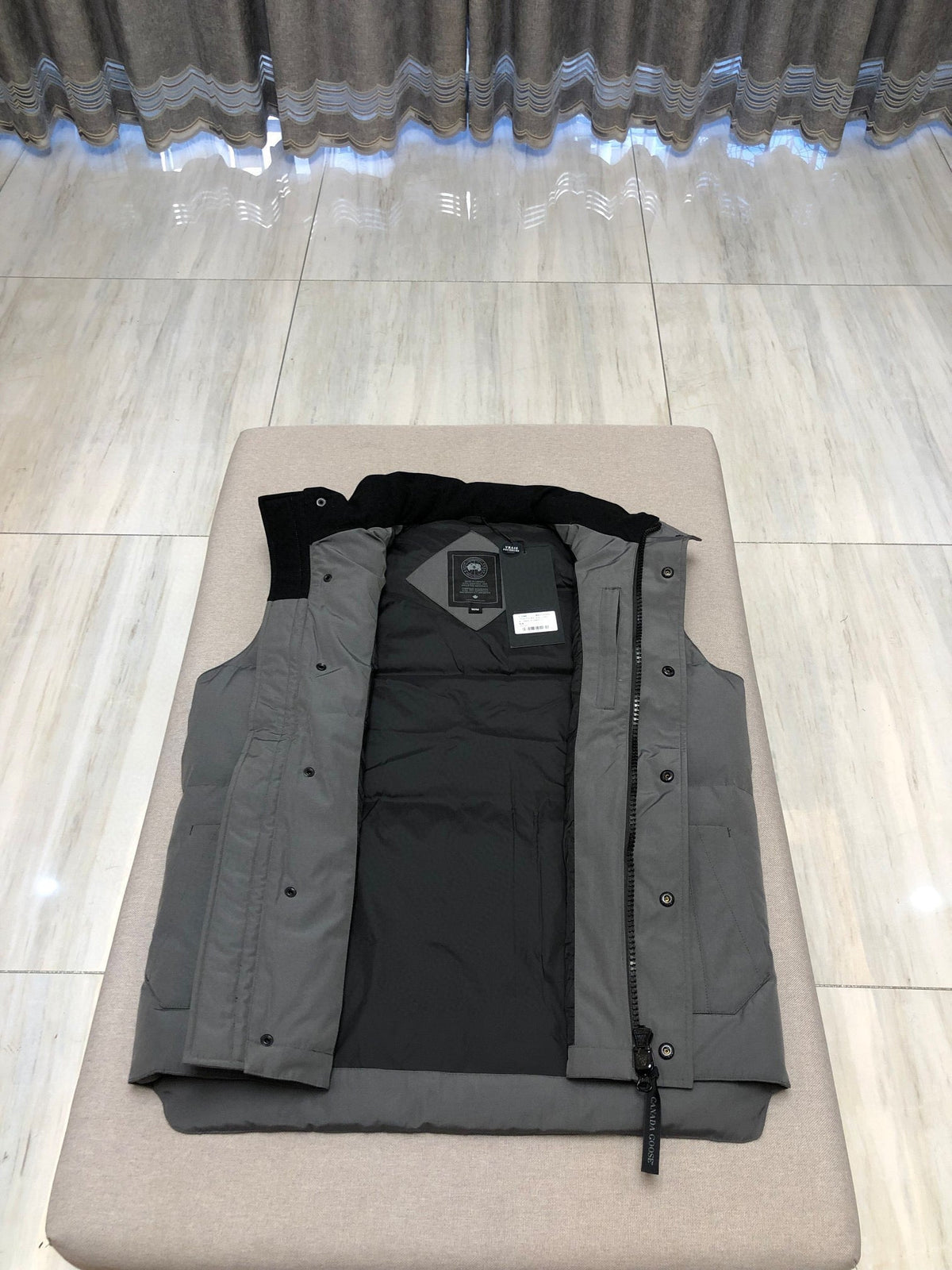 Black Nylon Arm Patch Gilet - Men's