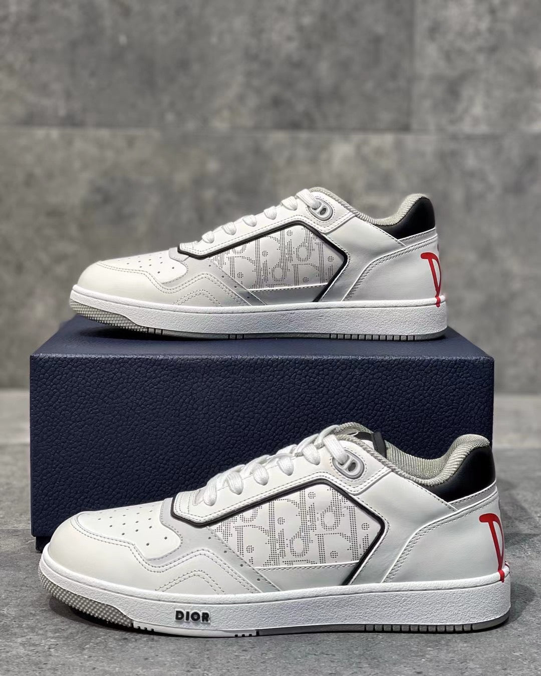 B27 Low White and Red Sneakers
