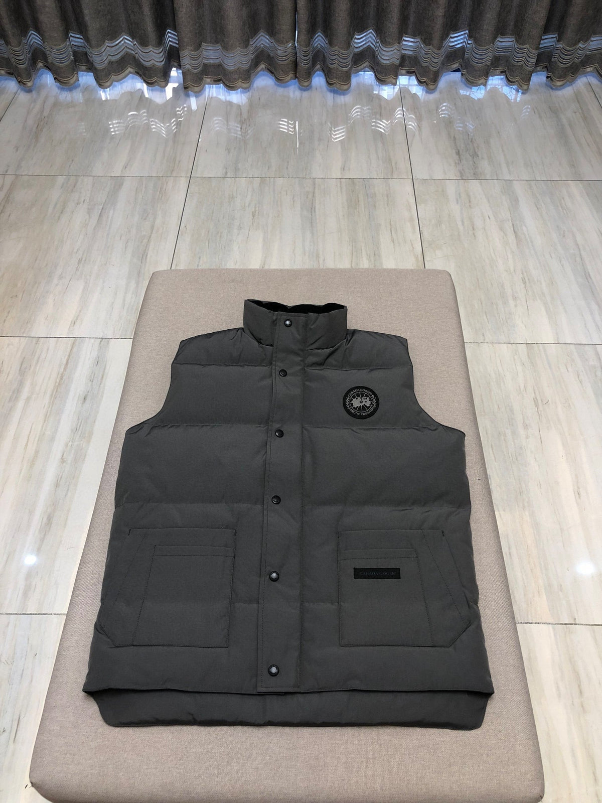 Black Nylon Arm Patch Gilet - Men's