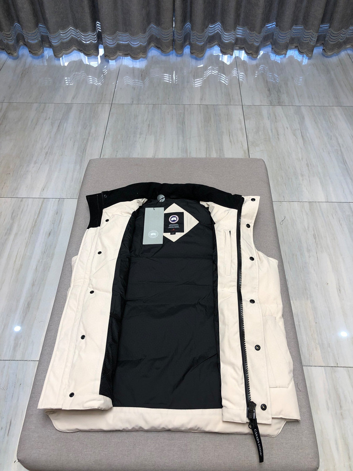 Black Nylon Arm Patch Gilet - Men's