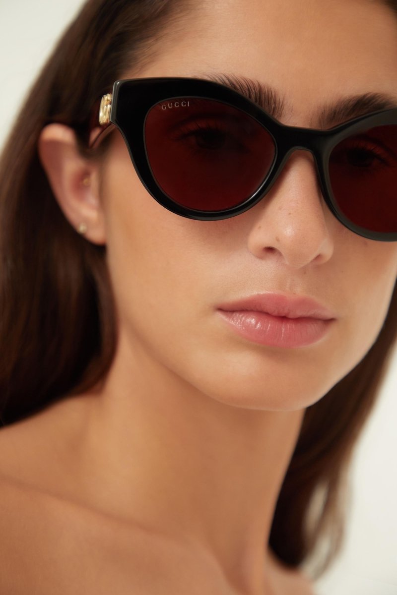 Cat eye burgundy sunglasses – inspired by a gender fluid look, translated in a street style effortless look – LUX VERSE Luxury Designer Fashion Outlet