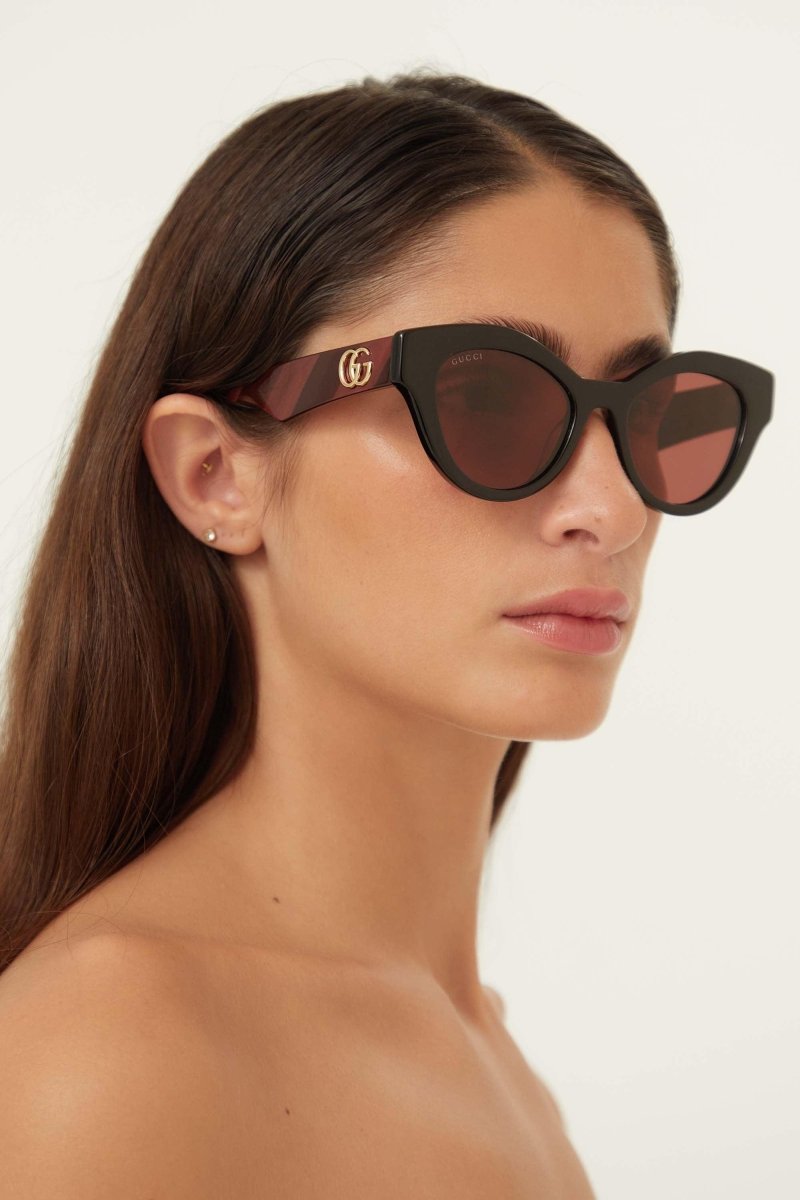 Cat eye burgundy sunglasses – inspired by a gender fluid look, translated in a street style effortless look – LUX VERSE Luxury Designer Fashion Outlet