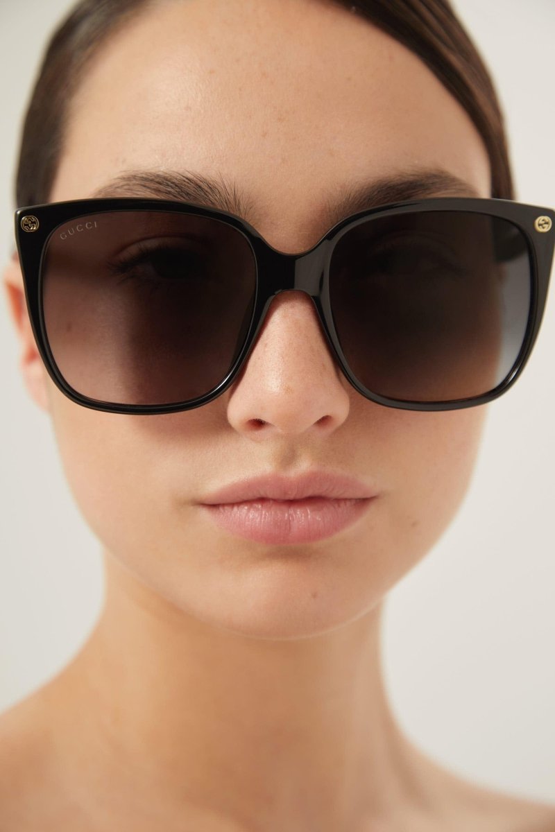 Femenine oversized cat-eye sunglasses – the sunglasses feature a delicate GG interlocking logo on the front side – LUX VERSE Luxury Designer Fashion Outlet