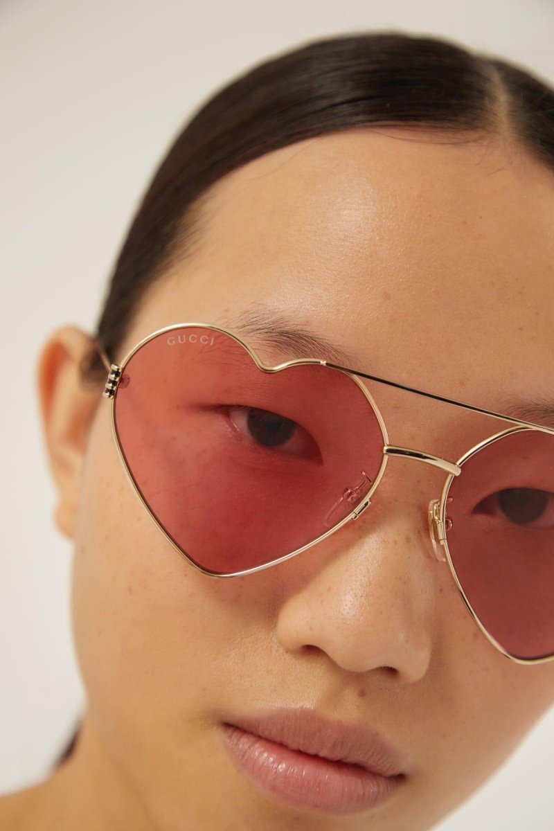 GG1283s metal heart shape sunglasses with pink lenses – thin temples enriched with GG Interlocking logo – LUX VERSE Luxury Designer Fashion Outlet