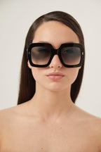 Oversized squared sustainable black sunglasses – as part of ´s ongoing commitment to environmental sustainability, the House has – LUX VERSE Luxury Designer Fashion Outlet