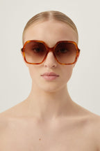 Square shape sunglasses – comfortable flat end tips – LUX VERSE Luxury Designer Fashion Outlet
