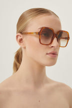 Square shape sunglasses – iconic GG mini running logo on both straight temples – LUX VERSE Luxury Designer Fashion Outlet