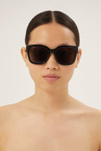 Squared black acetate sunglasses – gG logo on temples – LUX VERSE Luxury Designer Fashion Outlet