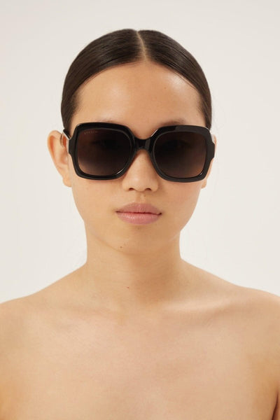 Gucci squared black thin acetate sunglasses - Lux Studios