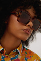 Squared havana violet acetate sunglasses – concept characterized by volumes highlighting the brightness and thickness of – LUX VERSE Luxury Designer Fashion Outlet