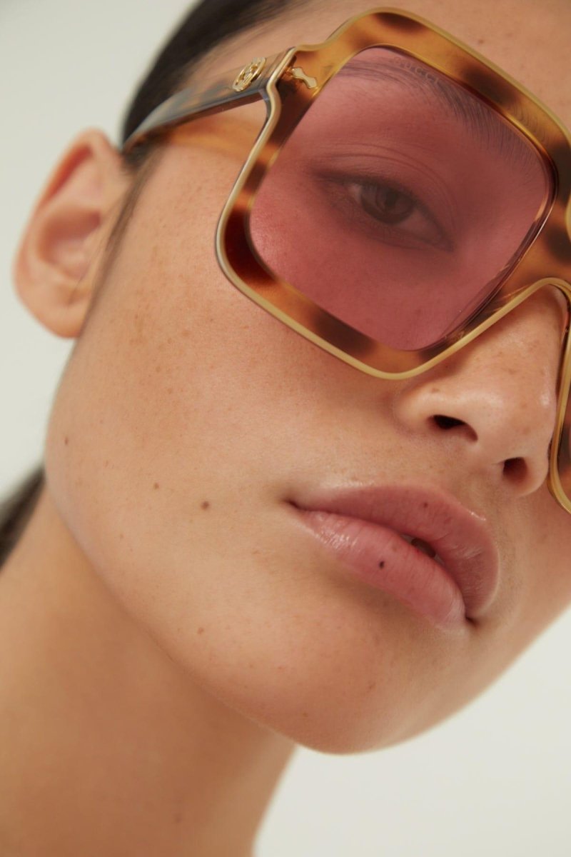 Squared oversize havana and pink sunglasses – this oversize square style has an enamel detail that emphasizes the shape, the GG – LUX VERSE Luxury Designer Fashion Outlet