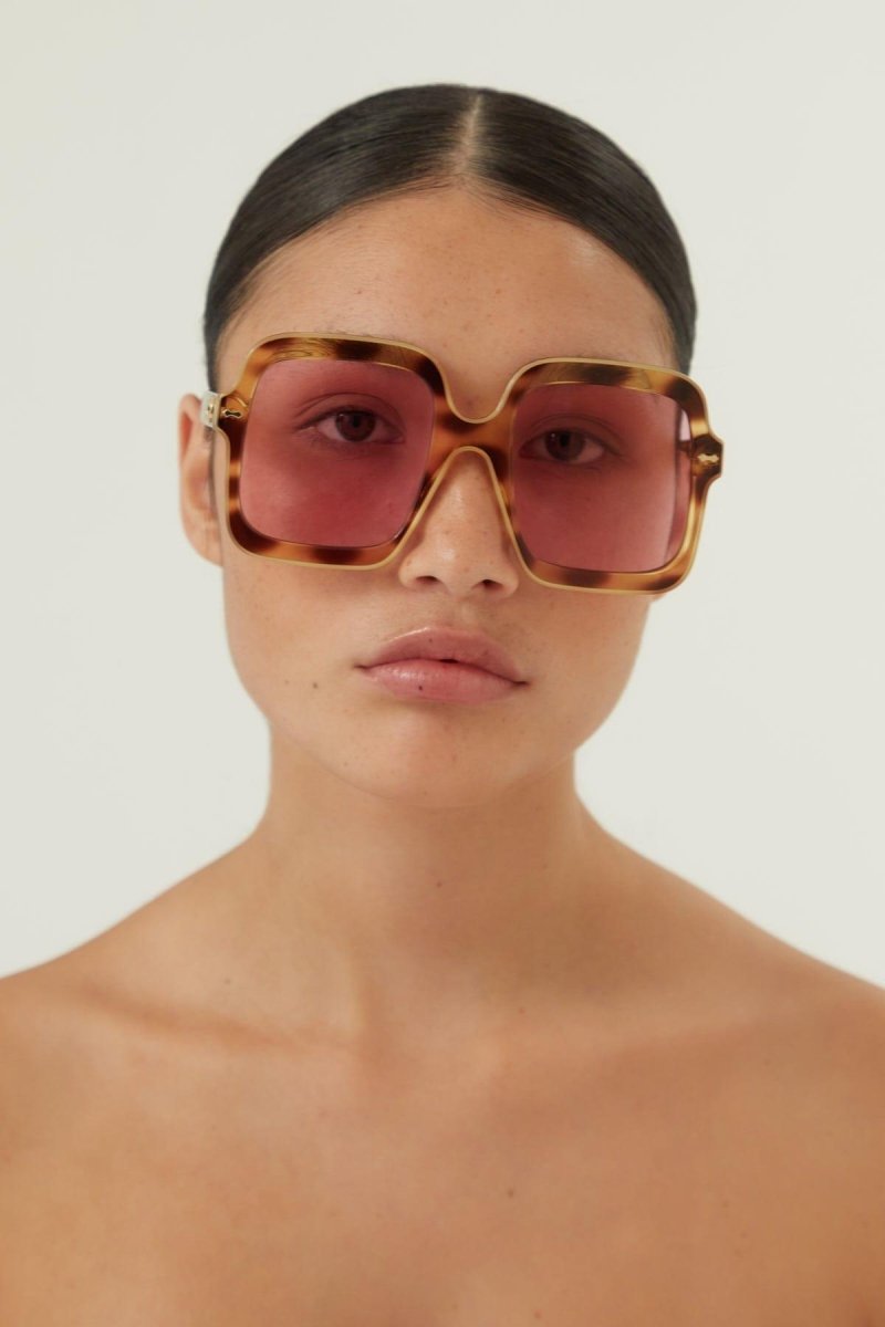 Squared oversize havana and pink sunglasses – this oversize square style has an enamel detail that emphasizes the shape, the GG – LUX VERSE Luxury Designer Fashion Outlet