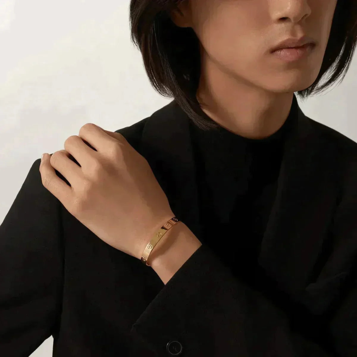 Love Bracelet - Gift Alhambra Bracelet – what's Included – LUX VERSE Luxury Designer Fashion Outlet