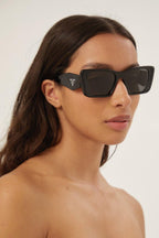 Cat-eye black sunglasses – of silhouettes and colors: from the refined Cinzma styles to square – LUX VERSE Luxury Designer Fashion Outlet