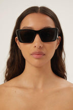 Cat-eye black sunglasses – cinzma styles to square Monochrome symbol frames – LUX VERSE Luxury Designer Fashion Outlet