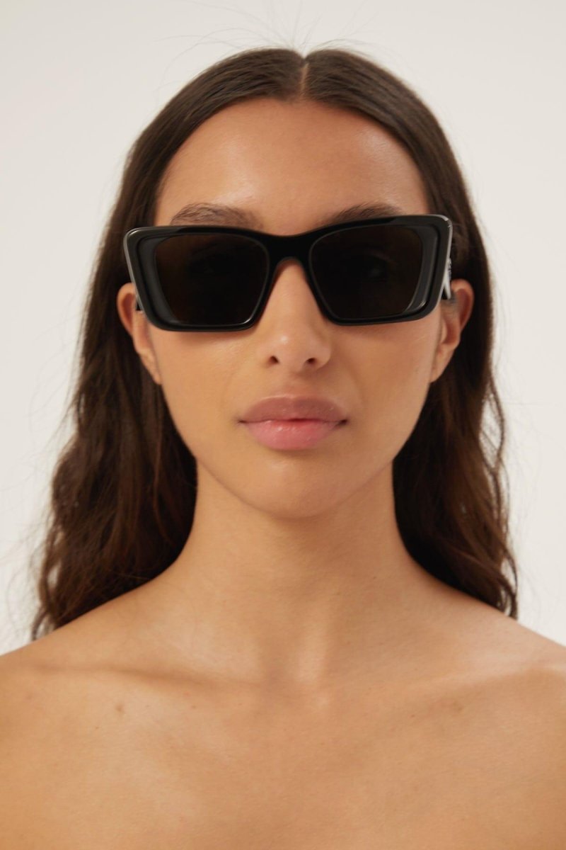 Cat-eye black sunglasses – cinzma styles to square Monochrome symbol frames – LUX VERSE Luxury Designer Fashion Outlet