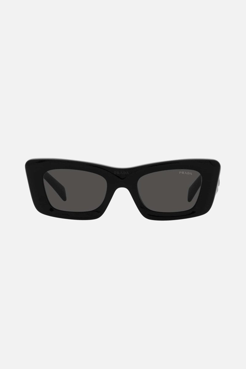 Cat-eye black sunglasses Catwalk – of silhouettes and colors: from the refined Cinzma styles to square – LUX VERSE Luxury Designer Fashion Outlet