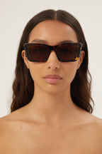 Cat-eye havana sunglasses – cinzma styles to square Monochrome symbol frames – LUX VERSE Luxury Designer Fashion Outlet